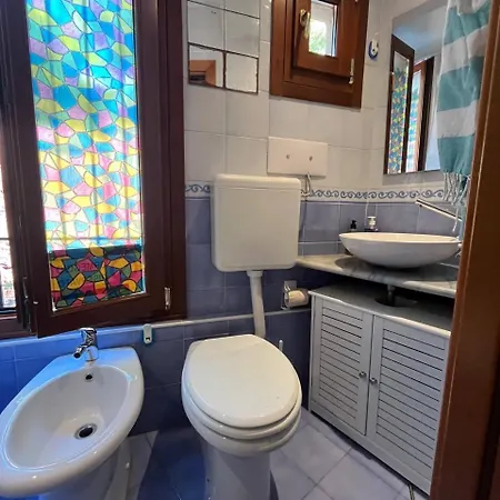 Ca'dei Nonni Canal View Apartment