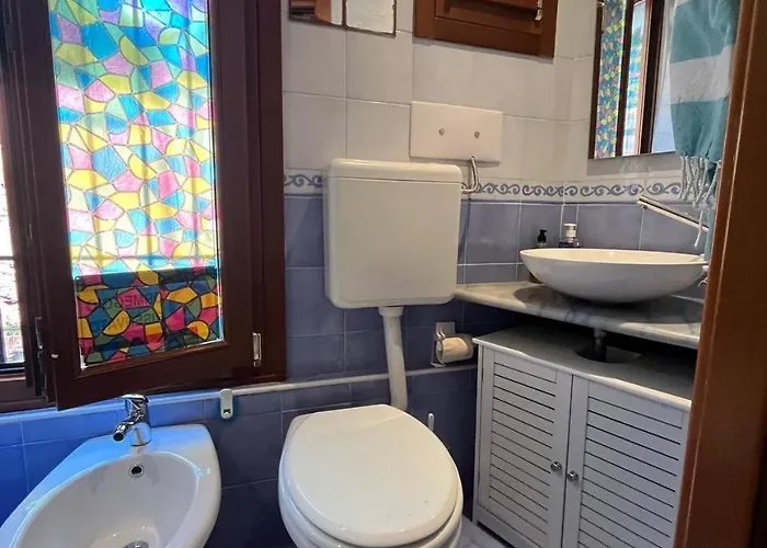 Ca'dei Nonni Canal View Apartment