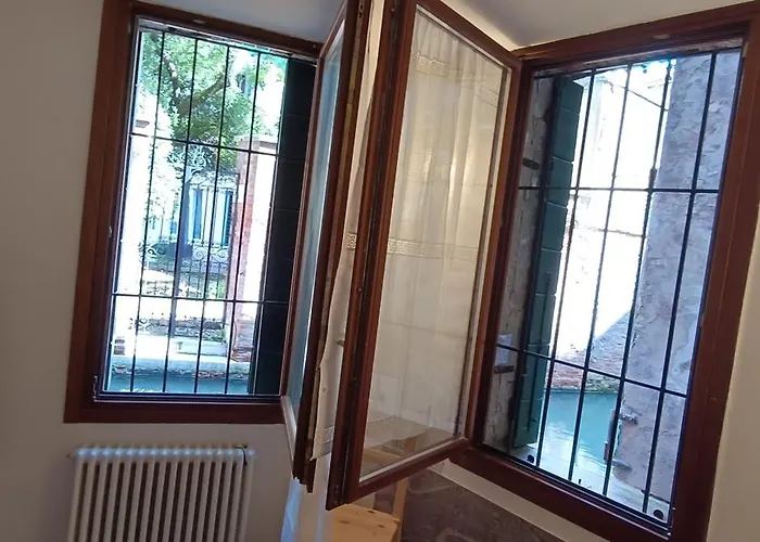 Ca'dei Nonni Canal View Apartman *