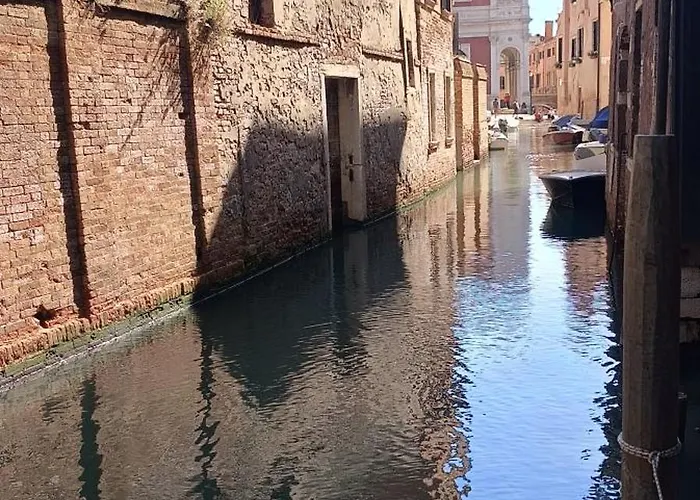 Ca'dei Nonni Canal View * Velence