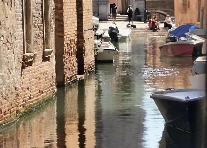 Apartment Ca'dei Nonni Canal View