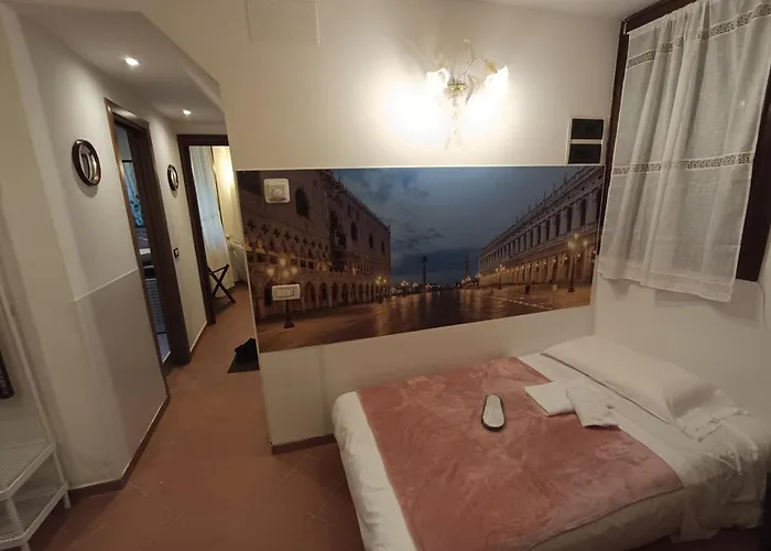 Ca'dei Nonni Canal View Apartment